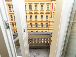 Pronájem bytu 2+kk, Praha, Tyršova, 56 m2