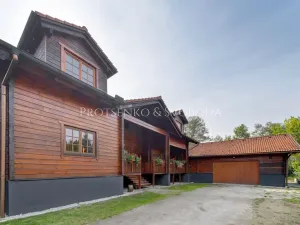 Prodej ubytování, Trhové Sviny, Rejta, 800 m2
