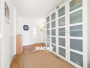 Prodej bytu 3+1, Praha - Modřany, Pirinská, 77 m2