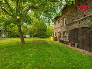 Prodej obchodního prostoru, Buštěhrad, Náměstí, 4516 m2