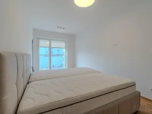 Pronájem bytu 2+kk, Ostrava, Dlouhá, 58 m2