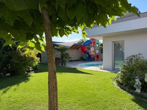 Prodej vily, Jirny, 306 m2