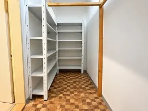 Prodej bytu 1+kk, Praha - Troja, Hnězdenská, 33 m2