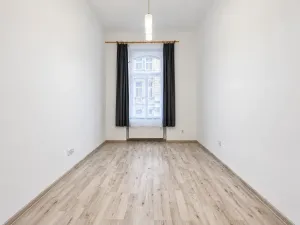 Pronájem bytu 1+1, Karlovy Vary, Zeyerova, 25 m2