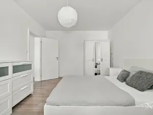 Pronájem bytu 2+1, Praha - Vršovice, Petrohradská, 59 m2