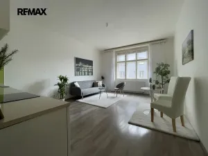Pronájem bytu 2+kk, Praha - Holešovice, Farského, 51 m2