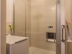Pronájem bytu 2+kk, Praha, Novoborská, 44 m2