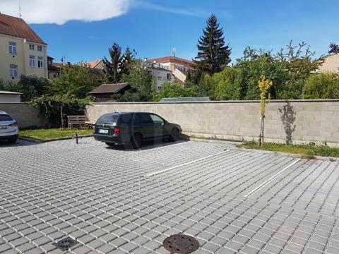 Pronájem garážového stání, České Budějovice, B. Smetany, 15 m2