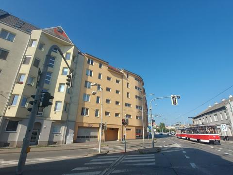 Pronájem garážového stání, Brno, Tržní, 15 m2