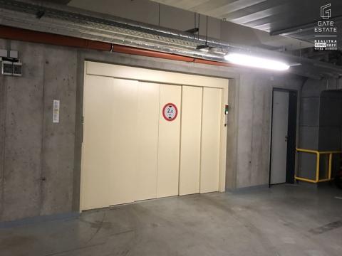 Pronájem garáže, Brno, třída Generála Píky, 20 m2