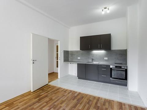 Pronájem bytu 2+kk, Praha - Vršovice, Petrohradská, 49 m2