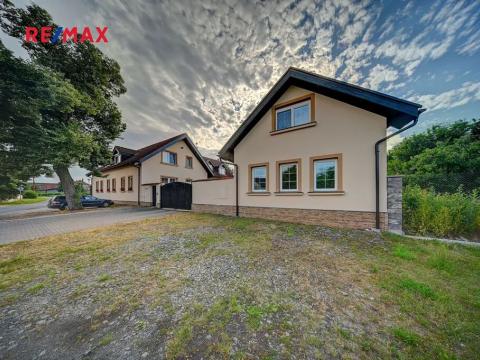 Pronájem kanceláře, Poděbrady, Na Hrázce, 158 m2