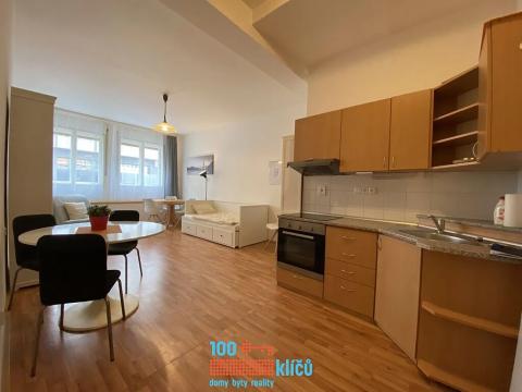 Pronájem bytu 1+kk, Praha - Nové Město, Klimentská, 36 m2