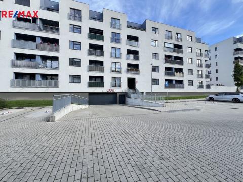 Prodej bytu 2+kk, Praha - Uhříněves, Oty Bubeníčka, 48 m2