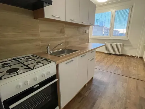 Pronájem bytu 2+1, Chomutov, Dřínovská, 62 m2