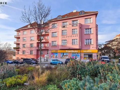 Pronájem bytu 1+kk, Praha - Vršovice, Vršovické náměstí, 29 m2