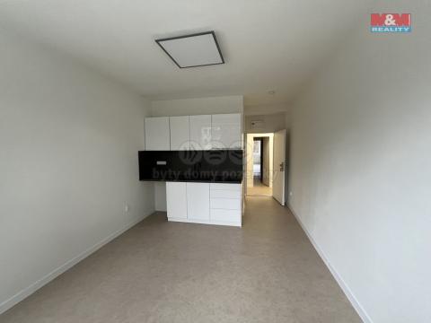 Pronájem bytu 1+kk, Kopřivnice, Komenského, 22 m2