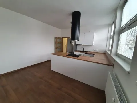 Pronájem bytu 2+1, Jihlava, Lípová, 66 m2