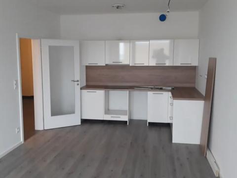 Pronájem bytu 2+kk, Praha - Strašnice, Zvěřinova, 66 m2