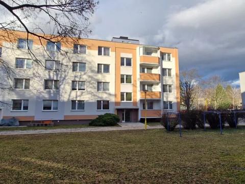 Prodej bytu 3+1, Otrokovice, Hlavní, 66 m2