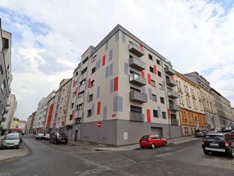 Pronájem bytu 2+kk, Plzeň, Poděbradova, 52 m2