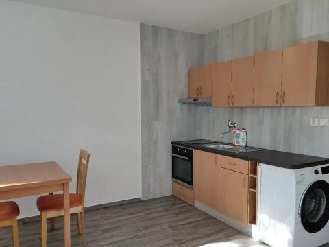 Pronájem bytu 1+1, Karlovy Vary, Jahodová, 37 m2