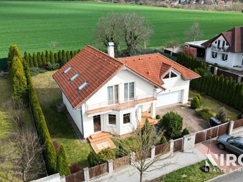 Prodej rodinného domu, Zdiby, U Louže, 224 m2