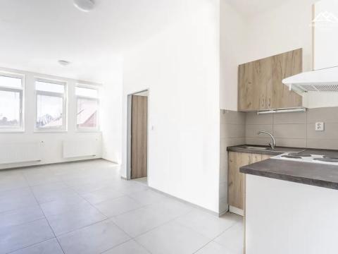 Pronájem bytu 2+kk, Hlinsko, Adámkova třída, 52 m2