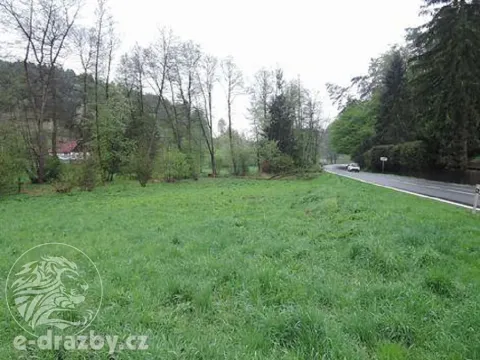 Dražba pozemku, Medonosy, 9062 m2