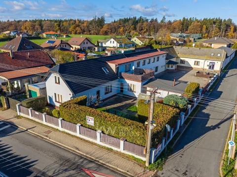 Prodej komerční nemovitosti, Babice, 2930 m2