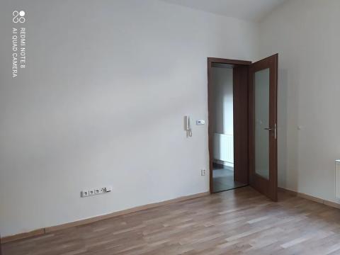 Pronájem bytu 1+kk, Chrudim, Pobřežní, 23 m2