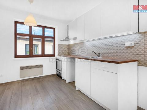 Pronájem bytu 2+kk, Lomnice nad Popelkou, Palackého, 70 m2
