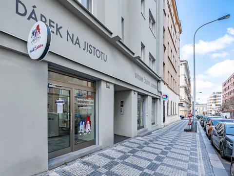Pronájem obchodního prostoru, Praha - Vinohrady, Římská, 18 m2