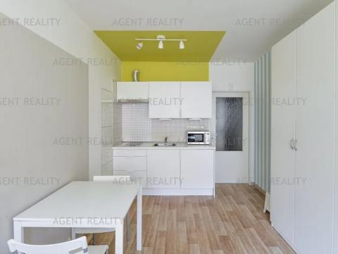 Prodej bytu 1+kk, Praha - Troja, Hnězdenská, 24 m2