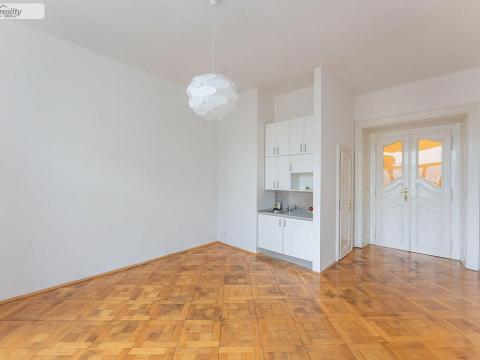 Pronájem bytu 1+kk, Praha - Staré Město, Martinská, 32 m2