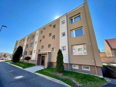 Prodej bytu 3+1, Třebenice, Lipová, 91 m2