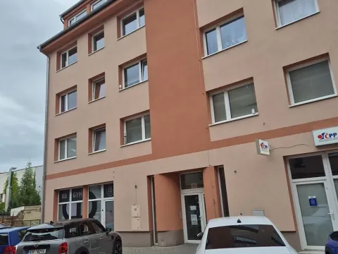 Pronájem obchodního prostoru, Kladno, Komenského, 96 m2