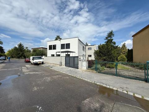Pronájem bytu 3+1, Praha - Krč, Lukešova, 98 m2