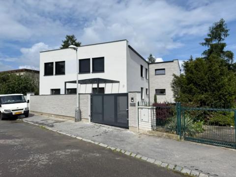 Pronájem bytu 4+kk, Praha - Krč, Lukešova, 92 m2