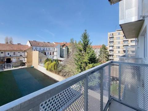 Pronájem bytu 1+kk, Brno, Poděbradova, 36 m2