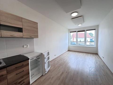 Pronájem bytu 1+kk, Škvorec, 24 m2