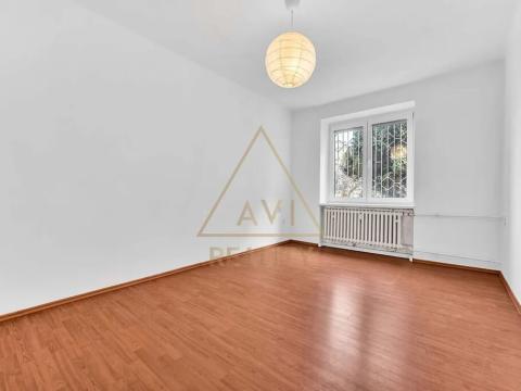 Pronájem bytu 1+1, Praha - Vršovice, náměstí Svatopluka Čecha, 33 m2
