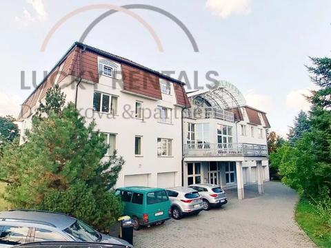 Pronájem bytu 2+kk, Průhonice, U Křížku, 42 m2