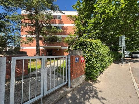 Prodej bytu 1+kk, Praha - Dejvice, Nad Šárkou, 32 m2