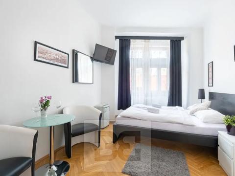 Prodej bytu 1+kk, Praha - Nové Město, Školská, 17 m2