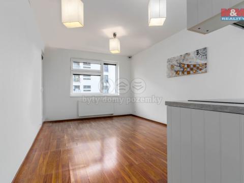 Pronájem bytu 4+kk, Praha, Jindřicha Bubeníčka, 69 m2