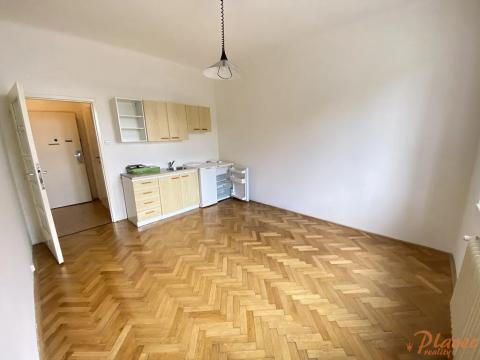 Pronájem bytu 1+kk, Praha - Nusle, Na Vítězné pláni, 23 m2