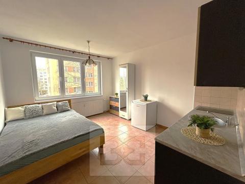 Pronájem bytu 1+kk, Prachatice, nám. Přátelství, 21 m2