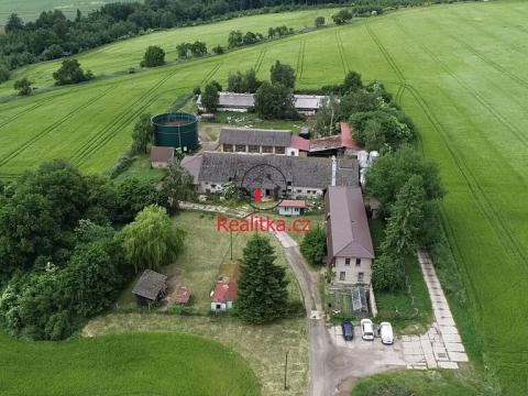 Prodej zemědělského objektu, Doubravice, 1729 m2