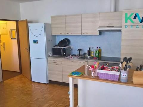Pronájem bytu 2+kk, Karlovy Vary, Vítězná, 65 m2